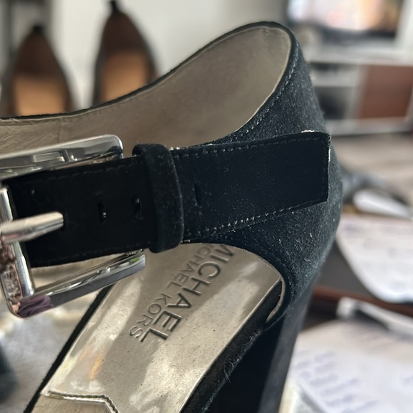 Michael Kora Sierra Suede platform heel - Picture 6 of 6